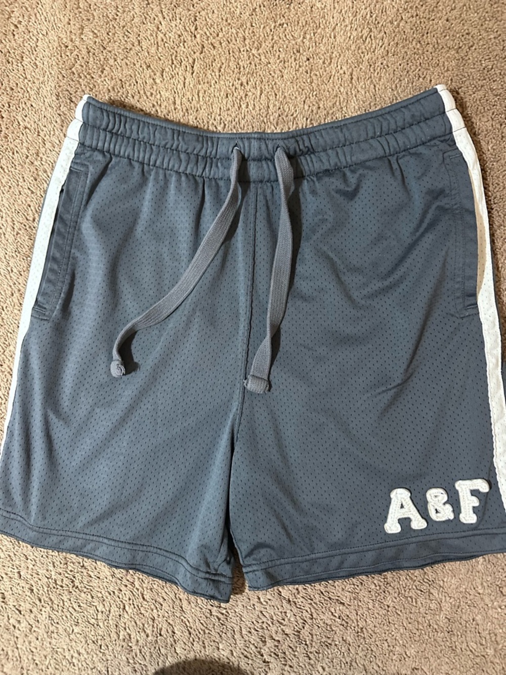 Abercrombie & Fitch Shorts Mens Large Gray Mesh Gym Athletic Basketball Y2K